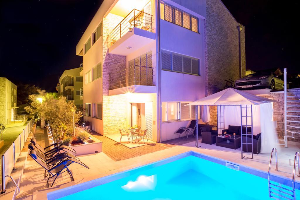 Apartment Falcon Stari Grad  Room photo