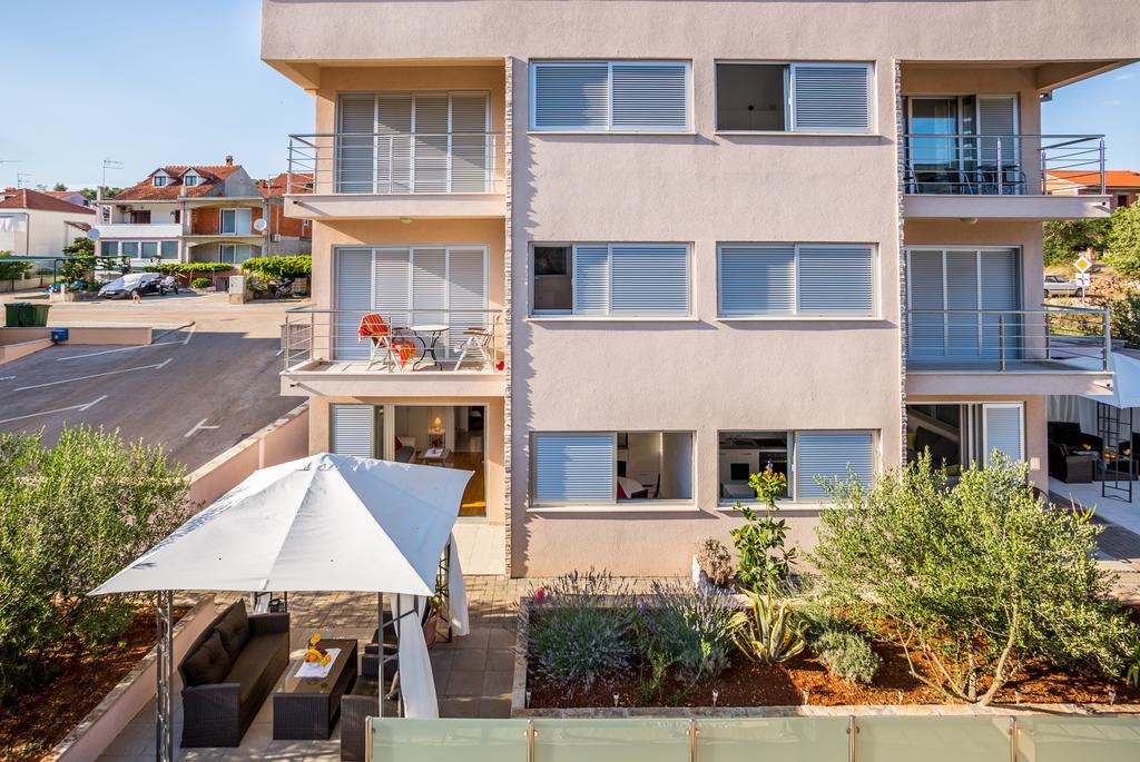 Apartment Falcon Stari Grad  Room photo