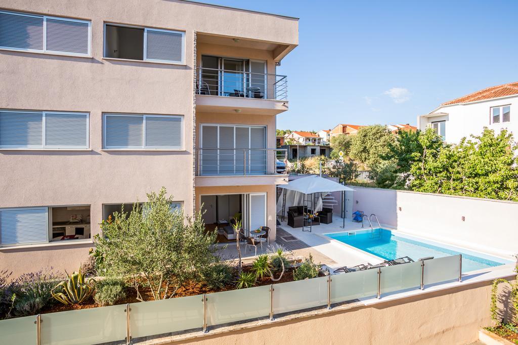Apartment Falcon Stari Grad  Room photo
