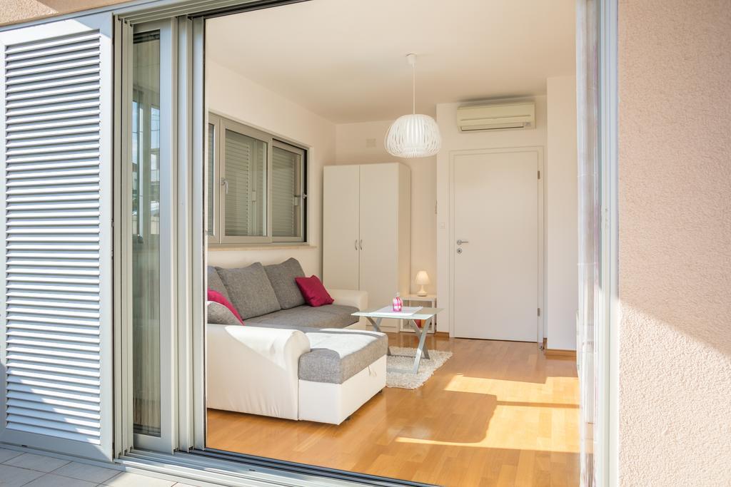 Apartment Falcon Stari Grad  Room photo